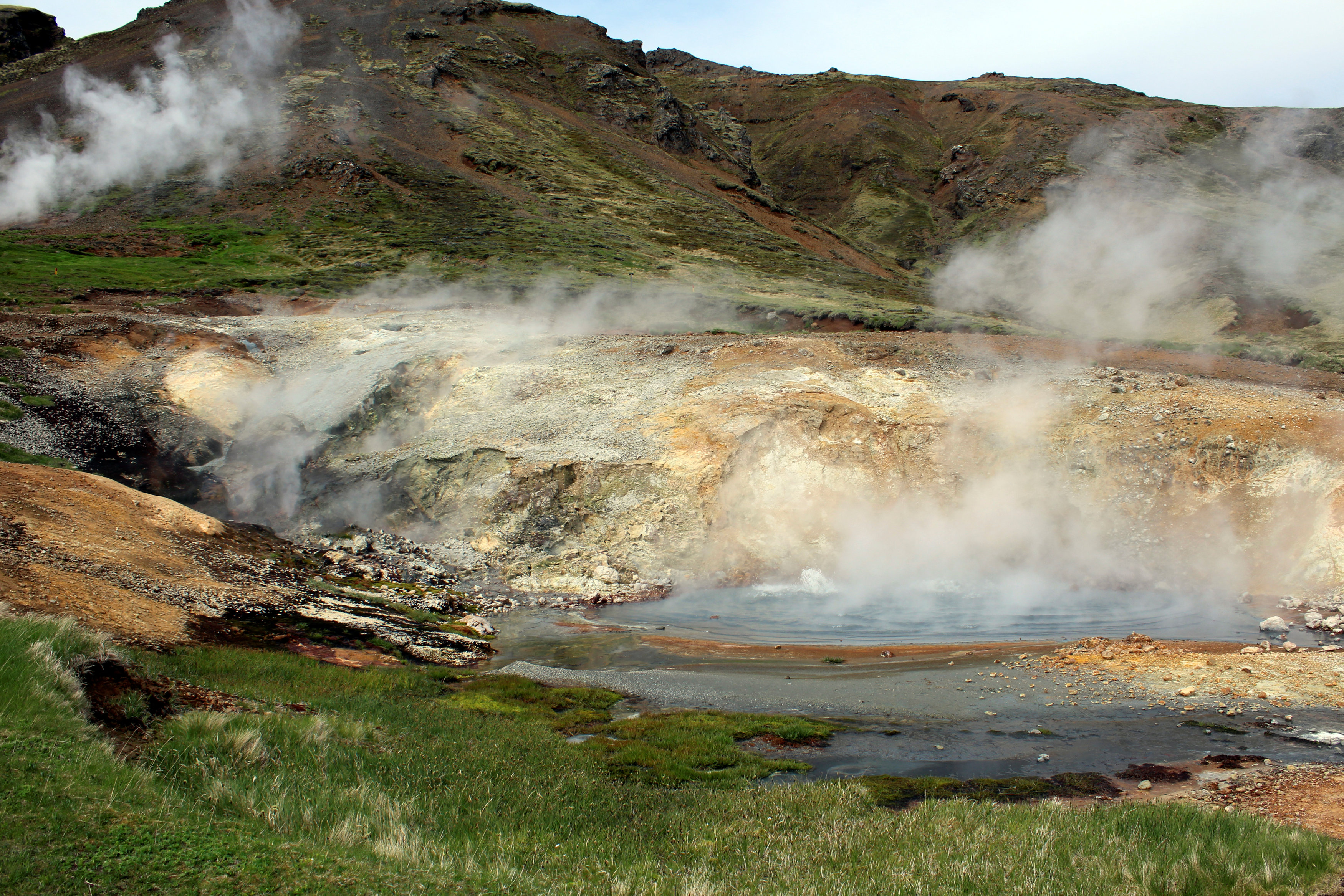 A geothermal spring is pictured near Reykjavik, Iceland, June 4, 2016 (Jemima Kelly / Reuters)
