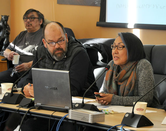 Robbie Watt and Monica Ittsardjuat of the Atausiq Inuktut Titirausiq language group speak to KRG councillors in Kuujjuaq last week. The group has been invited to visit Wales to learn about that nation's language revitalization efforts. (Sara Rogers / Nunatsiaq News)