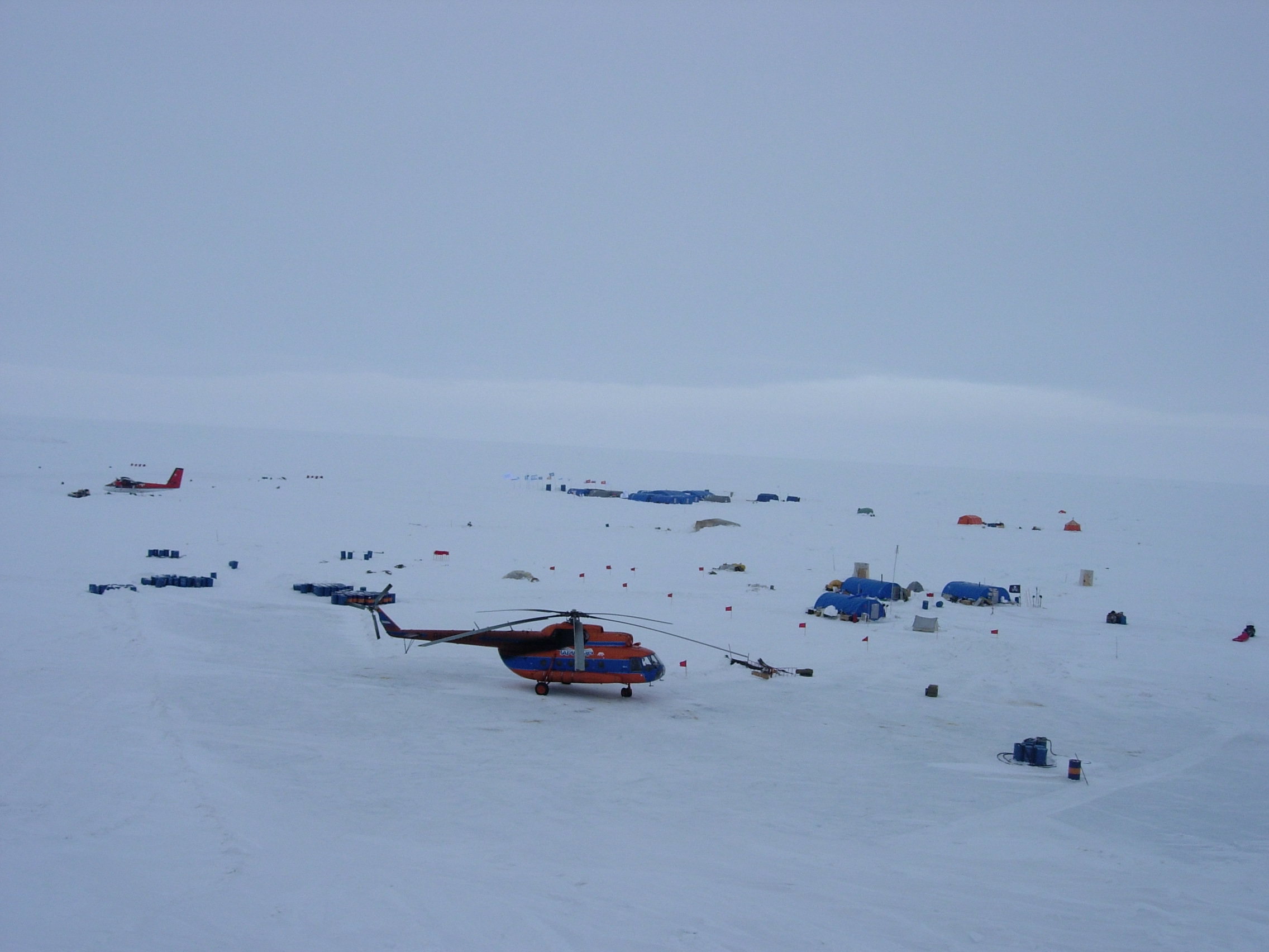 Ice camp Barneo in 2008. (Leonid Plenkin / CC via Wikimedia Commons)