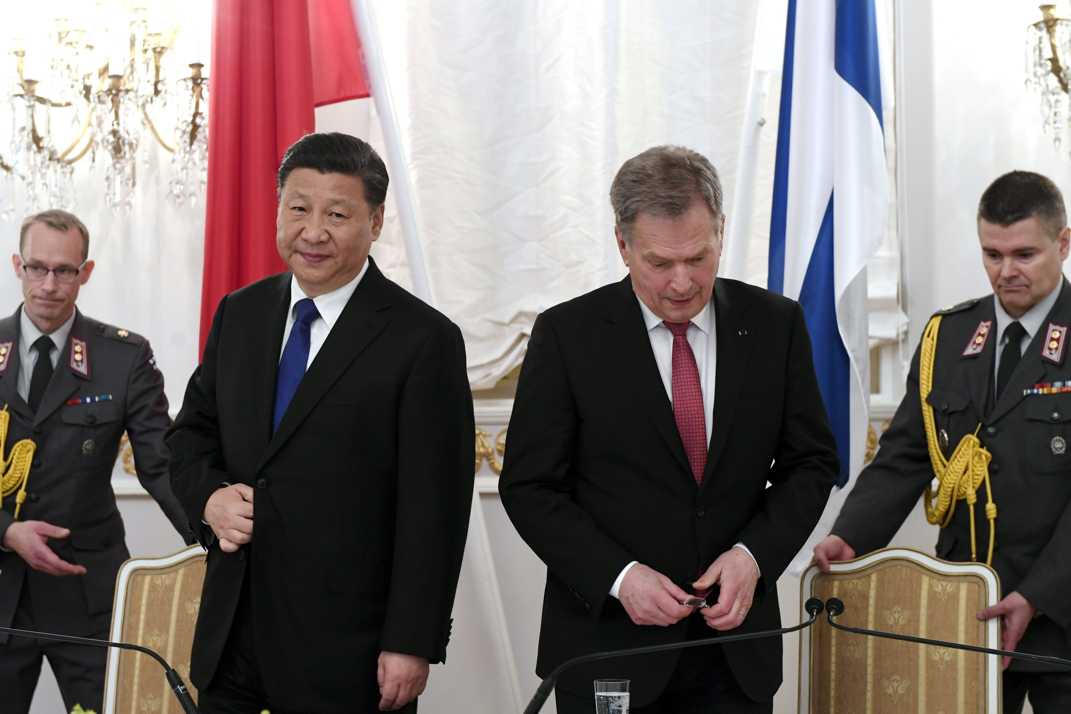China's President Xi Jinping and Finland's President Sauli Niinisto attend the signing ceremony at the Presidential Palace in Helsinki, Finland April 5, 2017. Lehtikuva/Vesa Moilanen/via REUTERS