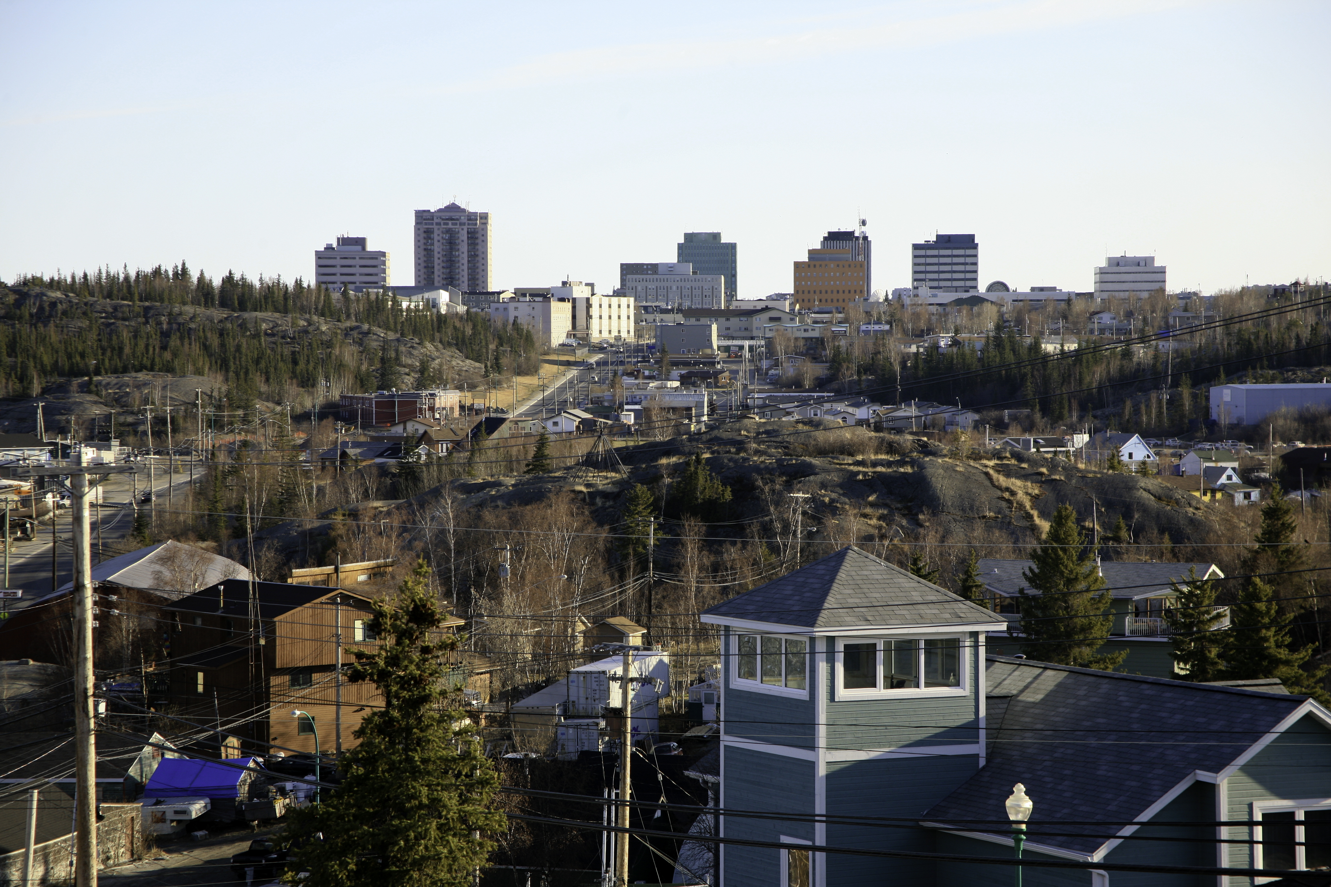 Skyline of Yellowknife with residential houses in the foreground. (Getty)
