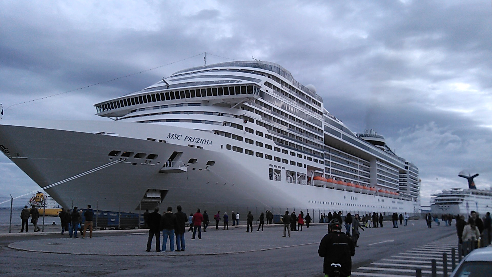The MSC Prezioza docked in Lisbon, Portugal in March 2013/ (CC via Wikimedia Commons)