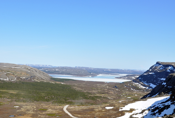 A view over Lake Tasiujaq, also known as the Richmond Gulf, at the entrance of Tursujuq park. An access road connects the community of Umiujaq to the area in the summer months. (Sarah Rogers / Nunatsiaq News)