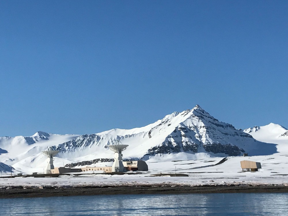 The new earth observatory in Ny Ålesund, Svalbard. (Per Erik Opseth / Norwegian Mapping Authority via The Independent Barents Observer)