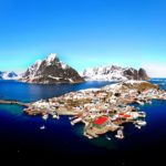 The town of Reine on the island of Moskenesøya. (Making View / Visit Norway)
