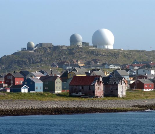 Eleven Russian fighter jets launched a mock attack on a Norwegian Arctic radar installation