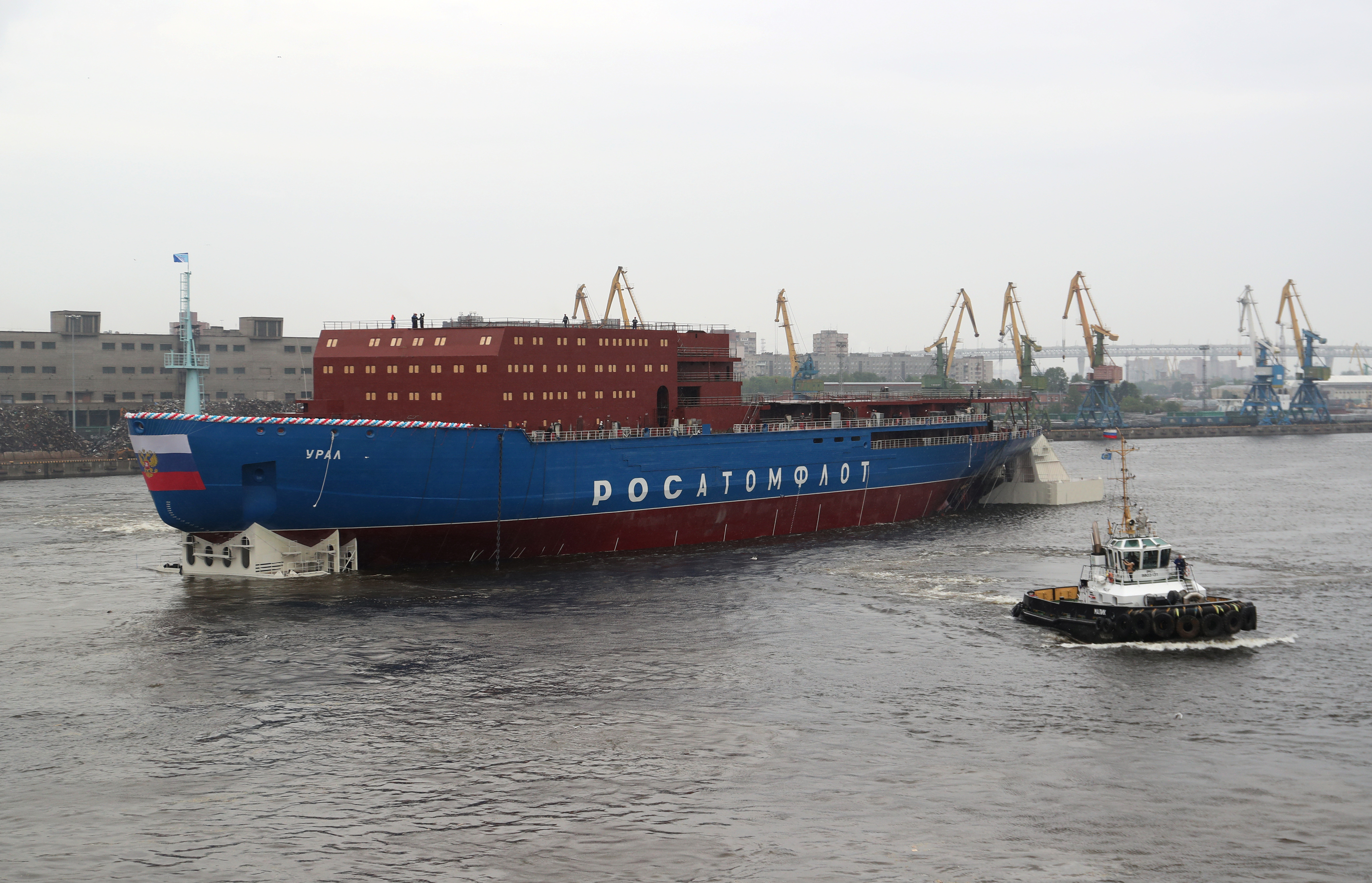 Finnish shipbuilders contract powerful icebreaker for Russian Arctic