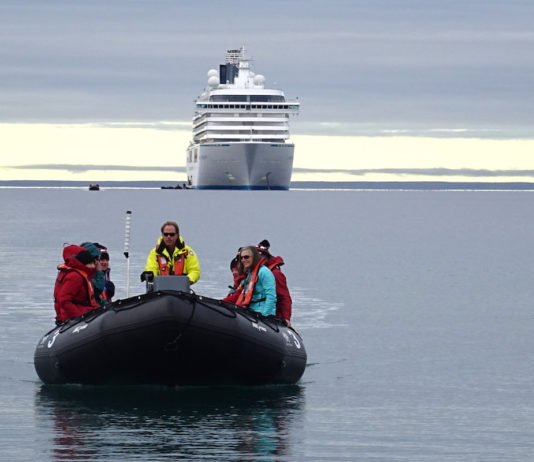 Canada extends ban on Arctic cruise ships and pleasure craft through 2022