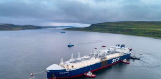 Total buys 10 percent stake in Murmansk LNG terminal