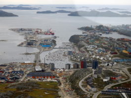 The US extends a new economic aid package to Greenland