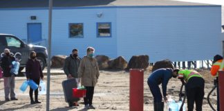 Iqaluit residents are frustrated over water contamination concerns