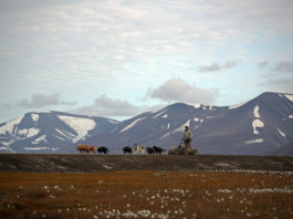Russia threatens retaliation against Norway over access to Svalbard